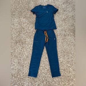 Figs Deep Reef Scrub Set